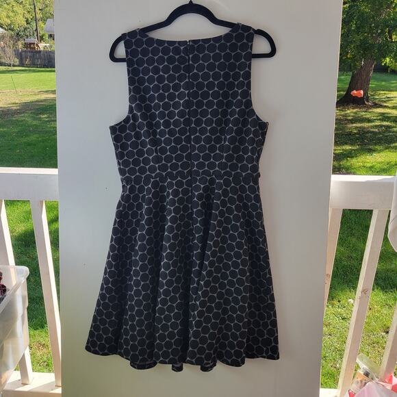 Dress Size 12 Women Asymmetric Polka Dot Fit & Flare Black‎ Vintage - Picture 7 of 9